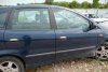 Błotnik przód prawy Nissan Almera Tino 2005 Minivan (kod lakieru: BW9)